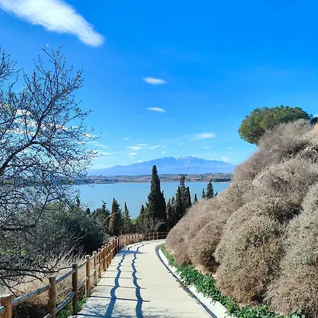 Charming Stone House Retreat, Your Tranquil Haven Apartment Villeneuve-de-la-Raho