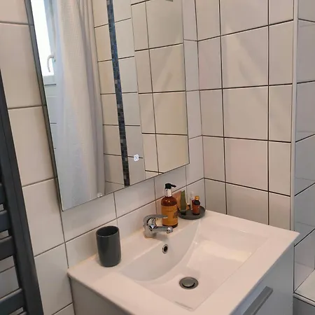 Apartment Charming Stone House Retreat, Your Tranquil Haven