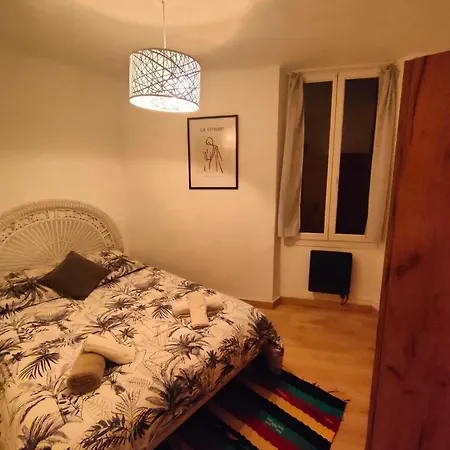 Charming Stone House Retreat, Your Tranquil Haven Apartment Villeneuve-de-la-Raho