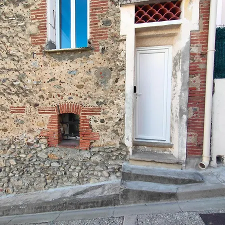 Apartment Charming Stone House Retreat, Your Tranquil Haven