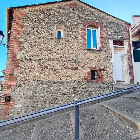 Charming Stone House Retreat, Your Tranquil Haven